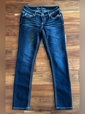 Ariya Jeans Junior Womens 7/8 Dark Wash Embroidered Rhinestone Denim Blue